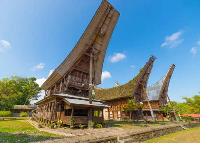 Makna Warna Rumah Adat Toraja